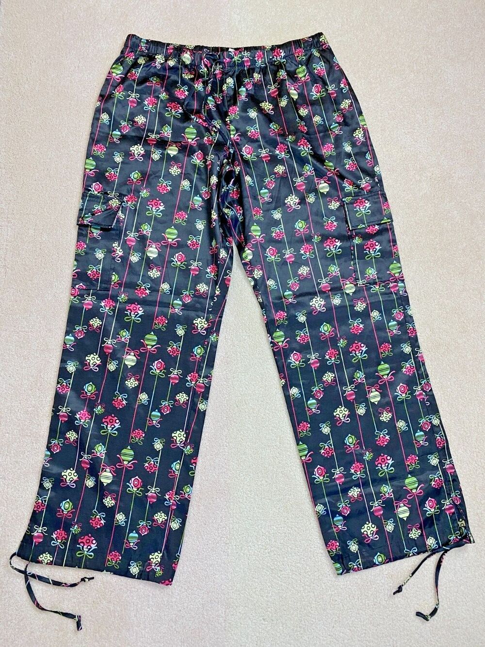 Old Navy Christmas Pajama Pants Large L Black Ornament Striped Cargo Loungewear